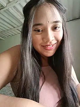 Snapshot of Angel_gluglu chatting on May 18, 2026, 8:57 pm Angel gluglu online show from May 18, 2026, 8:57 pm