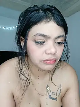 luxuryluna online show from July 5, 2026, 4:30 am