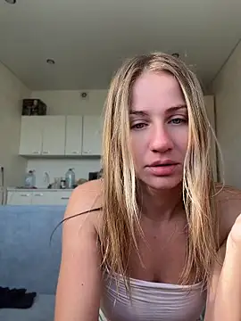 Snapshot of AnnaMist_ chatting on July 18, 2026, 2:31 am AnnaMist online show from July 18, 2026, 2:31 am