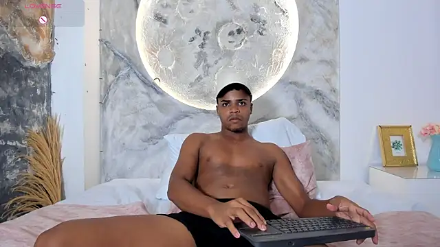 TaylorClay  online show from May 31, 2026, 12:05 am