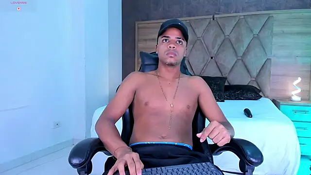 TaylorClay  online show from May 23, 2026, 1:32 pm