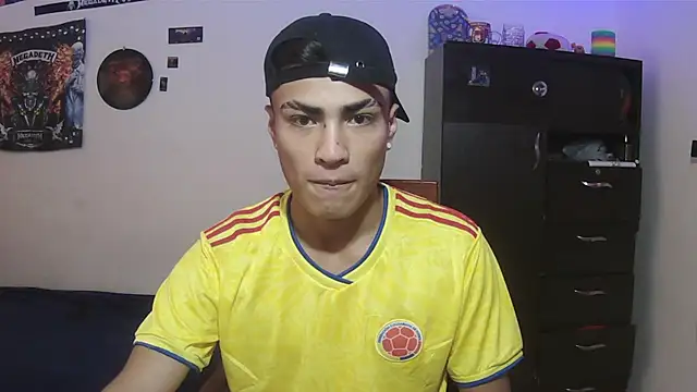 Snapshot of Fenix_hardcock chatting on June 11, 2026, 4:37 pm Fenix hardcock online show from June 11, 2026, 4:37 pm