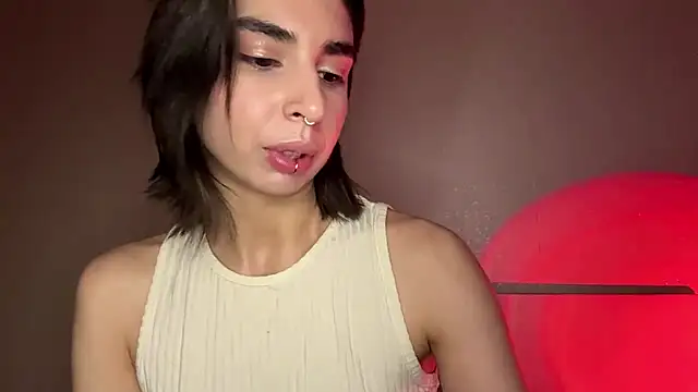 Snapshot of JessiaRuezga chatting on May 15, 2026, 12:36 pm JessiaRuezga online show from May 15, 2026, 12:36 pm