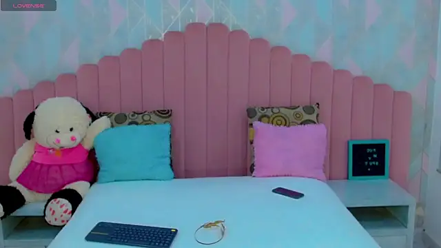 ariadnna princes online show from June 5, 2026, 4:06 am
