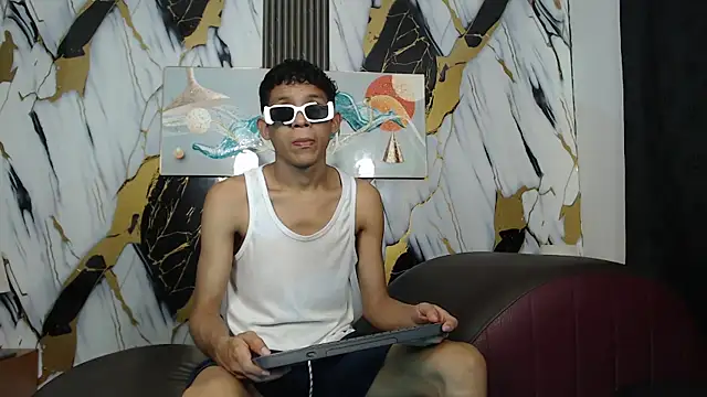 RONALDA HOT26 online show from May 30, 2026, 7:47 am