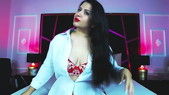 EssenaMonroe online show from June 27, 2026, 6:08 am