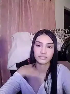 Snapshot of _BellaCute_ chatting on July 4, 2026, 6:42 am BellaCute online show from July 4, 2026, 6:42 am