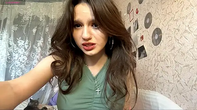 CarleenColley online show from May 26, 2026, 11:30 am