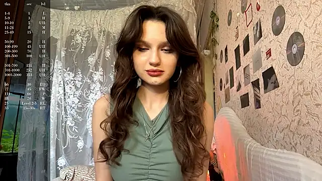 CarleenColley online show from May 31, 2026, 11:27 am