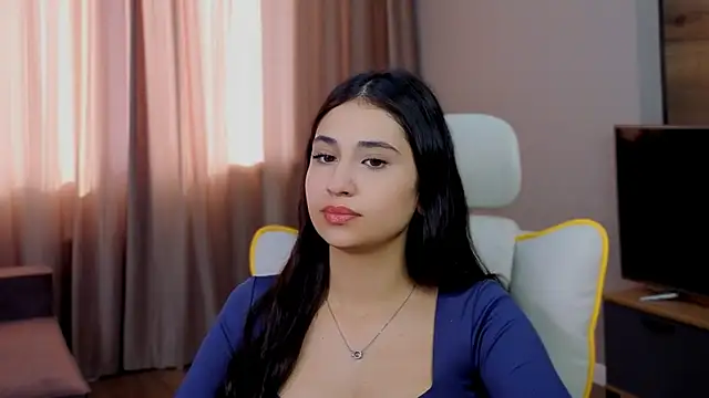 honeylanaa online show from May 25, 2026, 4:12 am