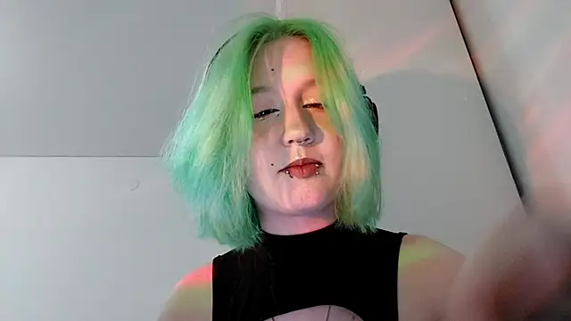 Snapshot of HunXena chatting on May 17, 2026, 3:23 pm HunXena online show from May 17, 2026, 3:23 pm