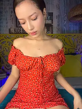GlamKittenXXX online show from May 19, 2026, 1:07 pm