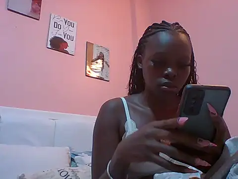 Snapshot of shantell_1 chatting on May 29, 2026, 7:09 pm shantell 1 online show from May 29, 2026, 7:09 pm