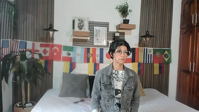 Evaa campbell online show from June 13, 2026, 12:47 pm