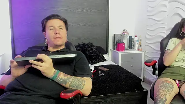 inkedsinners  online show from July 9, 2026, 1:43 pm