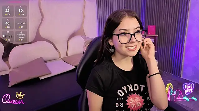 andrea tay1 online show from June 19, 2026, 7:09 pm