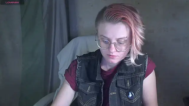 Snapshot of __Freya___ chatting on July 17, 2026, 1:08 pm Freya online show from July 17, 2026, 1:08 pm