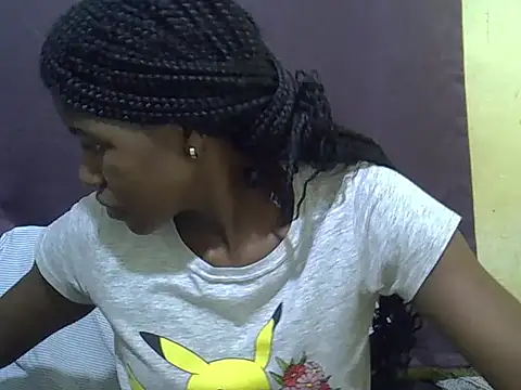 Snapshot of Sweet-tatiana chatting on May 20, 2026, 9:23 pm Sweet-tatiana online show from May 20, 2026, 9:23 pm