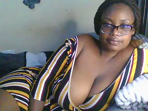 Snapshot of Sexy-Mish chatting on June 2, 2026, 4:01 am Sexy-Mish online show from June 2, 2026, 4:01 am