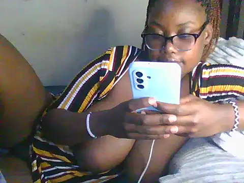 Snapshot of Sexy-Mish chatting on May 20, 2026, 6:38 pm Sexy-Mish online show from May 20, 2026, 6:38 pm