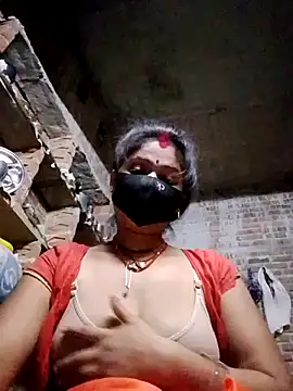 Rachnaaapkijaan78 online show from May 25, 2026, 4:28 pm