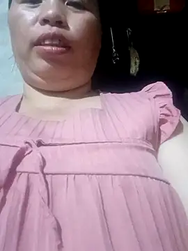 -Yeyi- online show from May 29, 2026, 2:23 pm