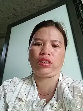 Snapshot of -Yeyi- chatting on July 12, 2026, 11:38 pm -Yeyi- online show from July 12, 2026, 11:38 pm