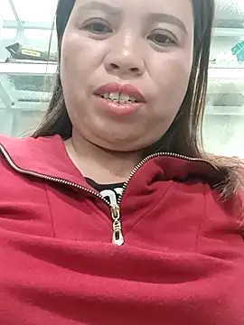 Snapshot of -Yeyi- chatting on July 12, 2026, 11:22 am -Yeyi- online show from July 12, 2026, 11:22 am