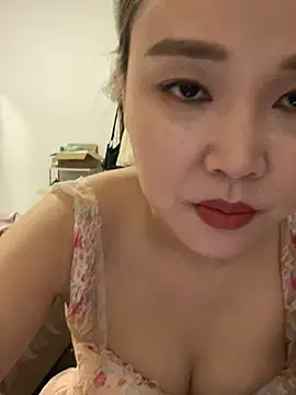 Snapshot of P1997C chatting on June 2, 2026, 12:27 pm P1997C online show from June 2, 2026, 12:27 pm
