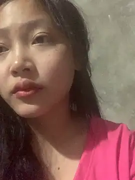 hinami-lo online show from May 21, 2026, 10:45 am