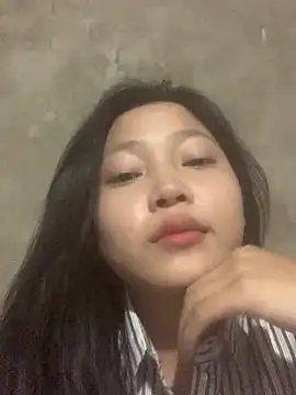 hinami-lo online show from May 26, 2026, 3:21 pm