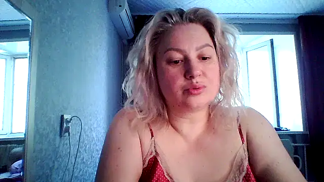 MissisXL online show from May 25, 2026, 4:34 am