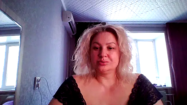 MissisXL online show from May 23, 2026, 6:56 am