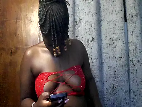 Snapshot of MoonlighMaya chatting on June 30, 2026, 1:11 pm MoonlighMaya online show from June 30, 2026, 1:11 pm