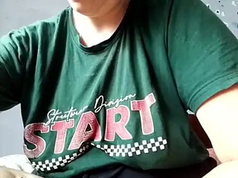Rossyta r online show from June 7, 2026, 2:33 pm