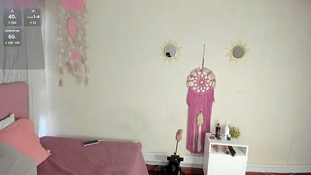 Snapshot of NaughtyMorenna chatting on May 18, 2026, 8:02 pm NaughtyMorenna online show from May 18, 2026, 8:02 pm