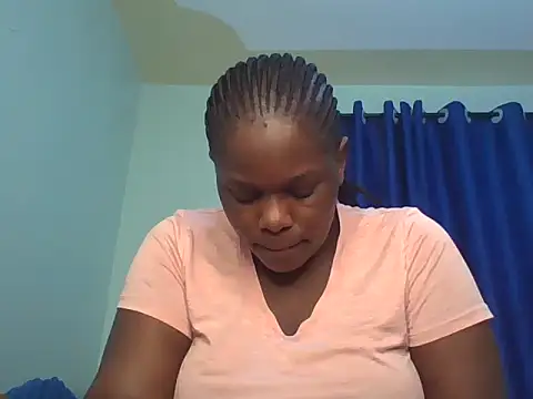 Snapshot of curvy--pussy23 chatting on June 28, 2026, 11:38 am curvy--pussy23 online show from June 28, 2026, 11:38 am
