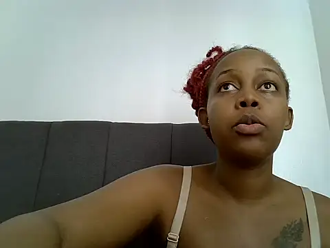 Snapshot of Bianca0011 chatting on June 23, 2026, 5:38 am Bianca0011 online show from June 23, 2026, 5:38 am