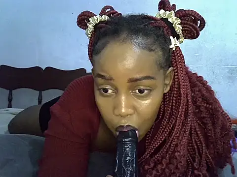 Snapshot of Bianca0011 chatting on July 5, 2026, 4:30 am Bianca0011 online show from July 5, 2026, 4:30 am