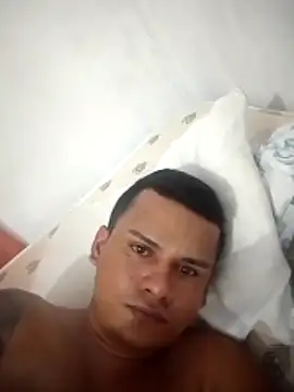 latinosexi11 online show from May 20, 2026, 4:20 am