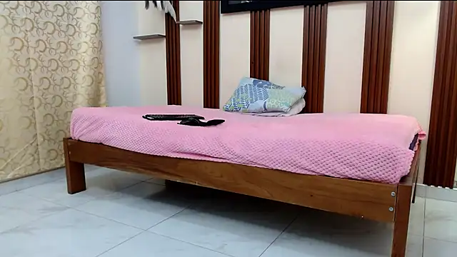 skinnykattylush19 online show from June 1, 2026, 5:18 am