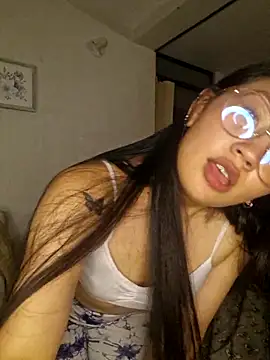 Snapshot of victoria_722 chatting on June 6, 2026, 5:01 am victoria 722 online show from June 6, 2026, 5:01 am
