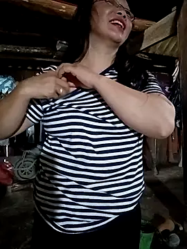 Snapshot of Susi-so chatting on July 16, 2026, 5:48 am Susi-so online show from July 16, 2026, 5:48 am