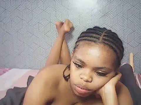 Snapshot of BustieLaura chatting on July 5, 2026, 6:53 am BustieLaura online show from July 5, 2026, 6:53 am