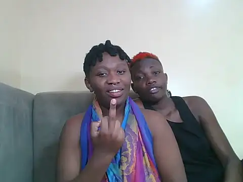 Snapshot of LunaCharm2 chatting on June 1, 2026, 5:18 am LunaCharm2 online show from June 1, 2026, 5:18 am