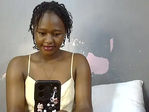 Snapshot of Petite_Ebony10 chatting on July 9, 2026, 8:37 am Petite Ebony10 online show from July 9, 2026, 8:37 am