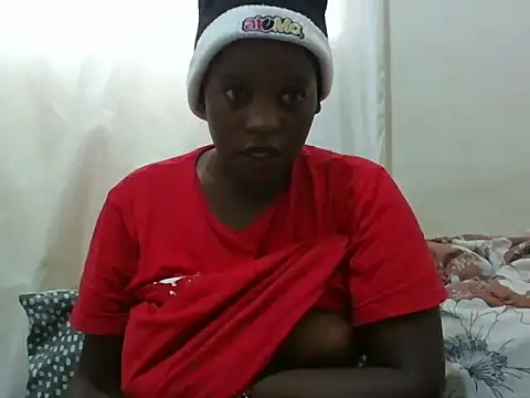Hot-Perryl online show from May 18, 2026, 4:01 am