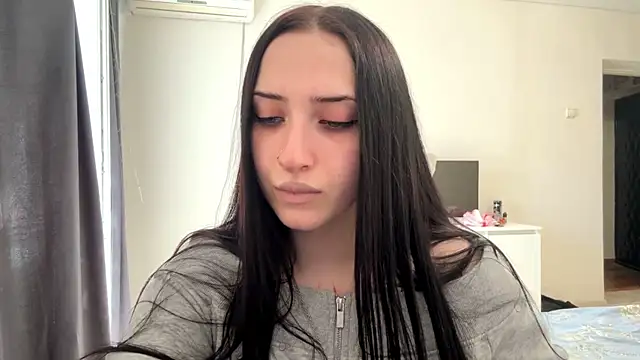 Snapshot of KiraJaydes chatting on May 23, 2026, 12:26 pm KiraJaydes online show from May 23, 2026, 12:26 pm