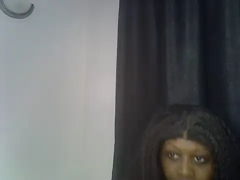 Snapshot of Luna_en_Gee chatting on May 26, 2026, 7:23 pm Luna en Gee online show from May 26, 2026, 7:23 pm