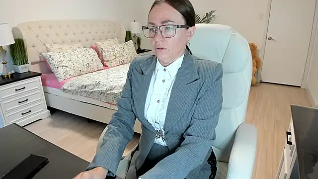 Vika73 online show from October 17, 2025, 12:29 pm